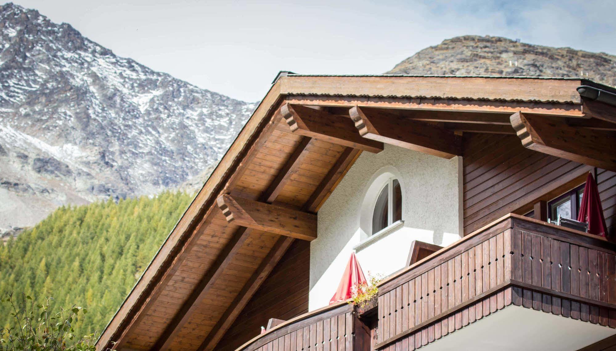 Bed and Breakfast Berghof Garni - The Dom Collection Saas-Fee Exterior foto