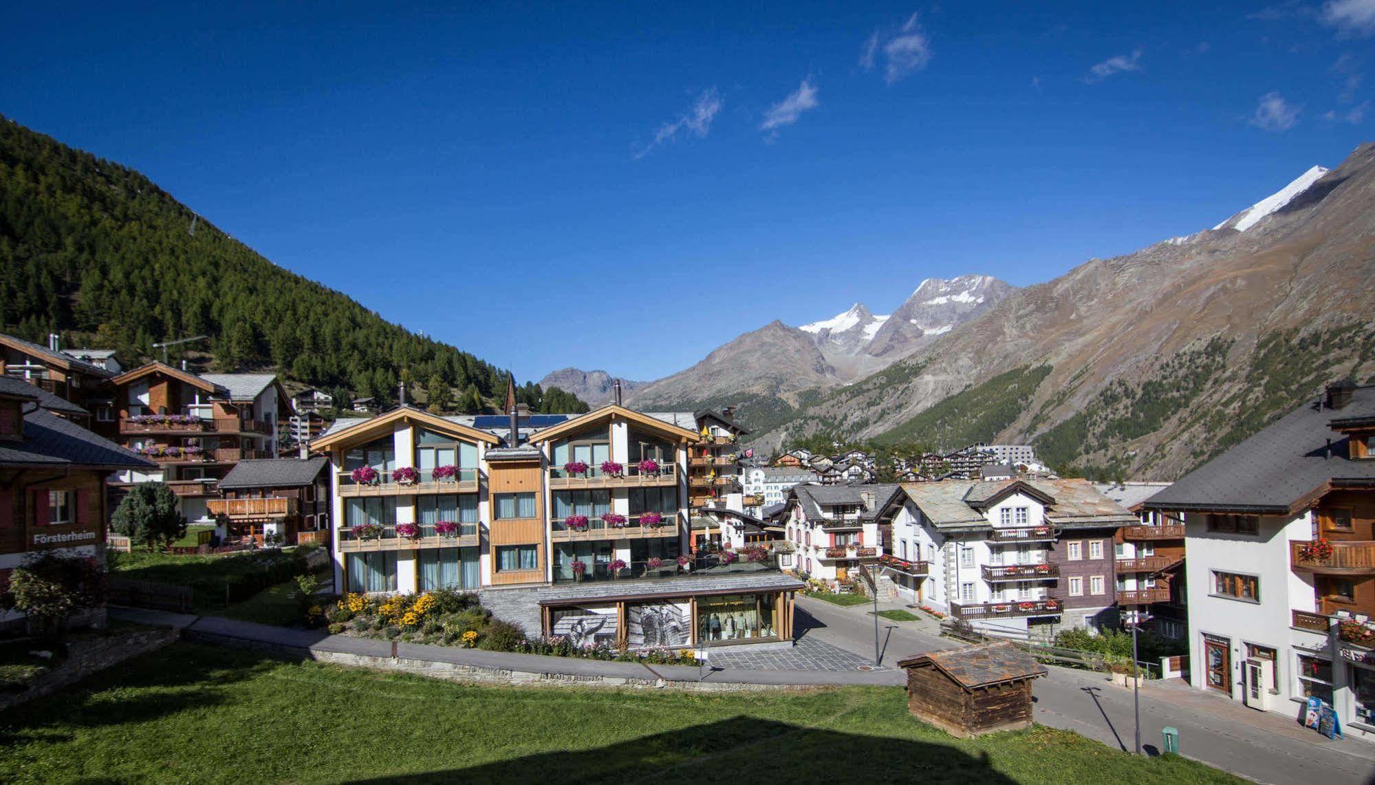 Bed and Breakfast Berghof Garni - The Dom Collection Saas-Fee Exterior foto