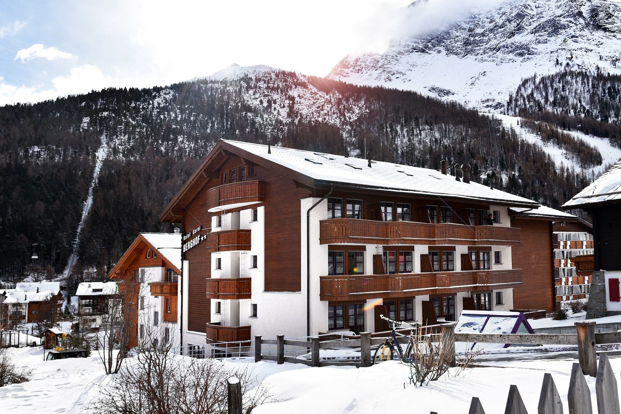 Bed and Breakfast Berghof Garni - The Dom Collection Saas-Fee Exterior foto
